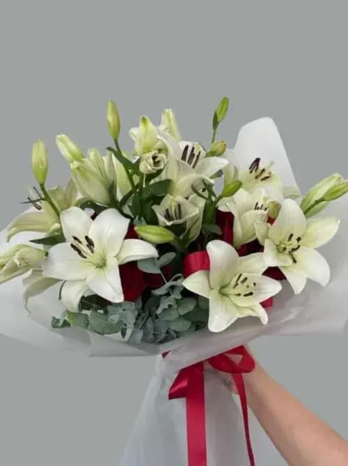 Букет из роз и лилий | доставка цветов Сочи