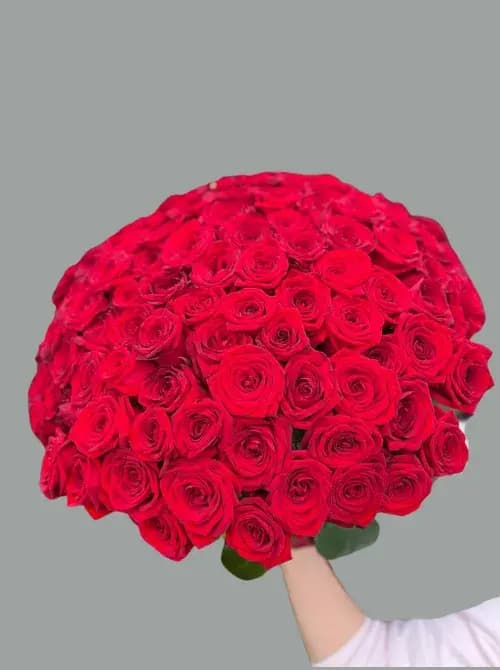 Букет из 101 красной розы — доставка цветов Сочи