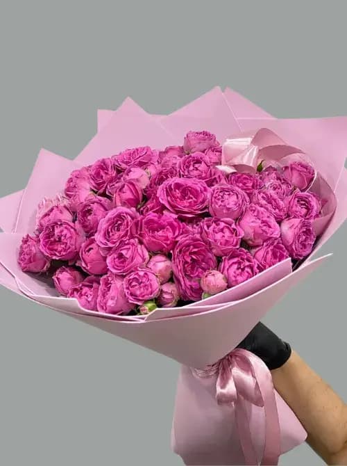 15 пионовидных роз — доставка цветов в Сочи