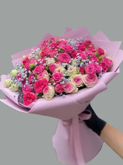  Букет из 13 пионовидных роз с доставкой в Сочи