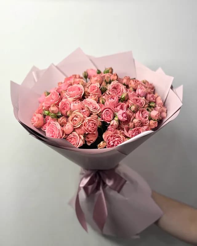 «Нежность кустовых роз»