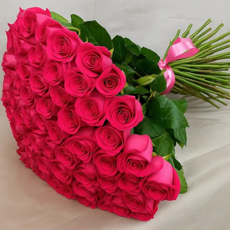 Розовые розы с доставкой в Сочи
